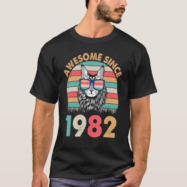 Cat Awesome Since 1982 Happy Birthday To Me  40 Ye T-Shirt (Front)