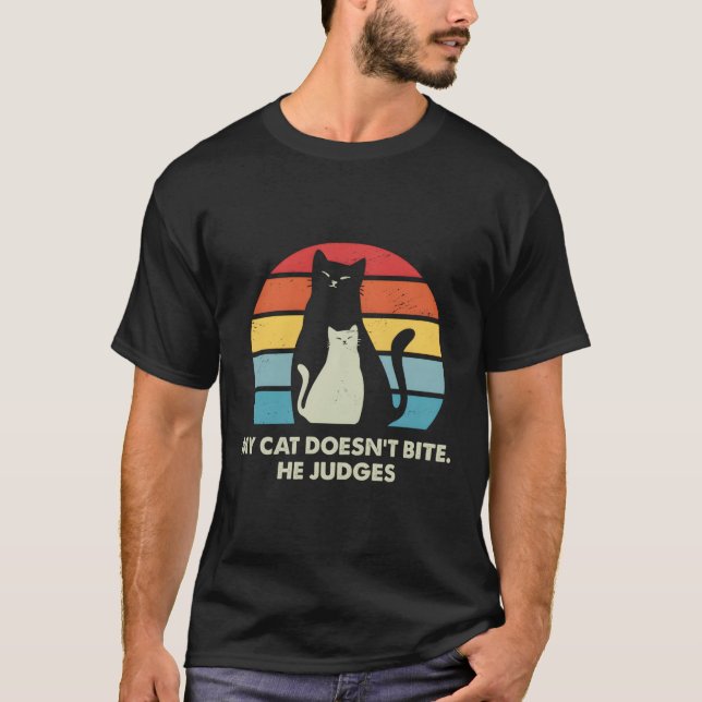 Cat Doesn'T Bite He Judges Cat Lover Funny Kitten  T-Shirt (Front)