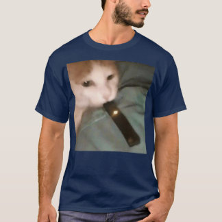 cat hitting a fat vape T-Shirt