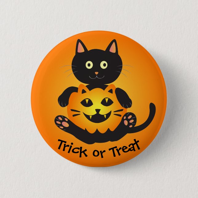 Cat Holding Jack-o'-Lantern 6 Cm Round Badge (Front)