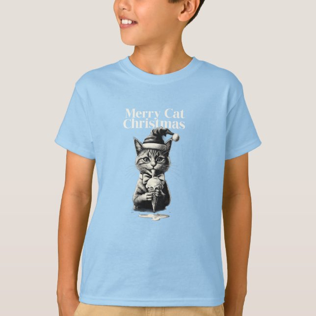 Cat in the grass. T-Shirt (Front)