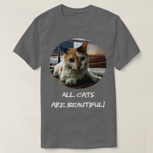 cat is cute T-Shirt (Design Front)