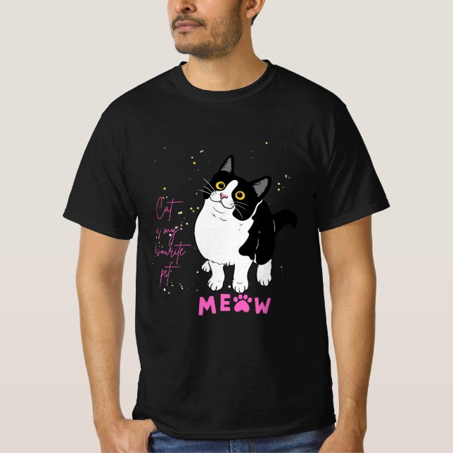 Cat is my favourite pet T-Shirt (Front)
