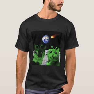 Cat Meme Alien Green Cat Selfie UFO Funny Space Ki T-Shirt