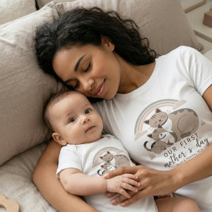 Cat Mum Kitten First Mother’s Day Pastel Rainbow T-Shirt