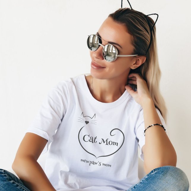 Cat Mum Love Shape and Grey Simple Script T-Shirt (Creator Uploaded)