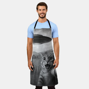 Cat Selfie With Alien UFO Funny Cat Gifts Apron