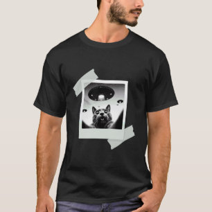 Cat Selfie with Alien UFO Funny Cat Gifts for Men  T-Shirt