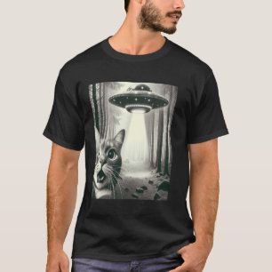 Cat Selfie With Alien UFO Funny Cat Gifts For Men T-Shirt