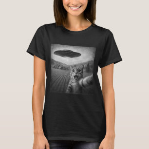 Cat Selfie With Alien UFO Funny Cat Gifts T-Shirt