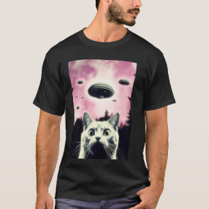 Cat Selfie With Alien UFO Funny Cat Mens Womens To T-Shirt