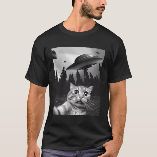 Cat Selfie With Ufos T-Shirt (Front)