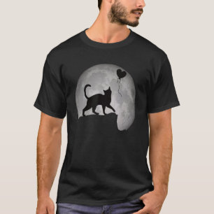 Cat Silhouette in Full Moon with a Heart. Beautifu T-Shirt