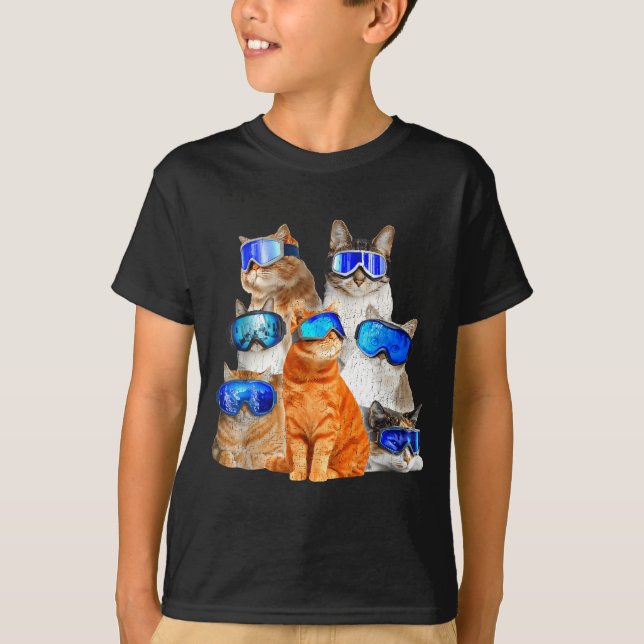 Cat skiing funny  T-Shirt (Front)