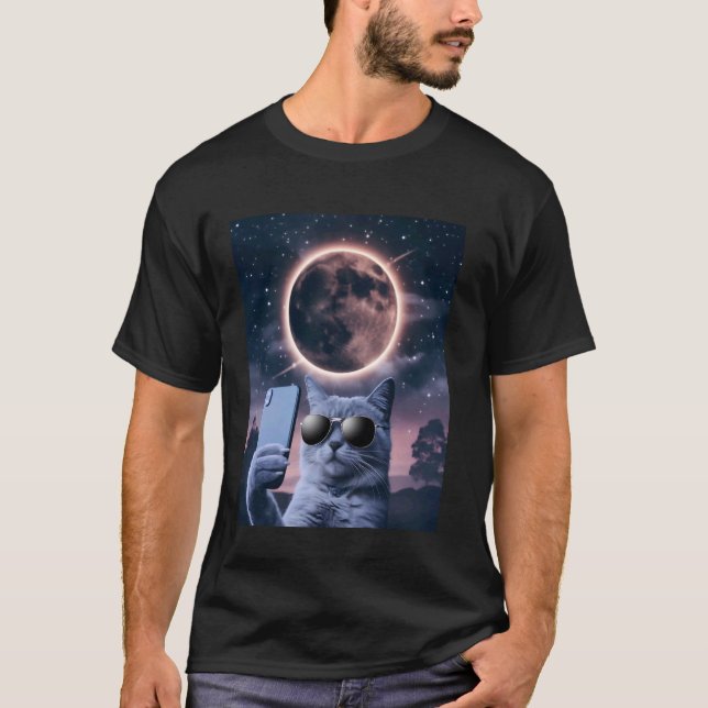 Cat taking a selfie with Total Lunar Eclipse March T-Shirt (Front)