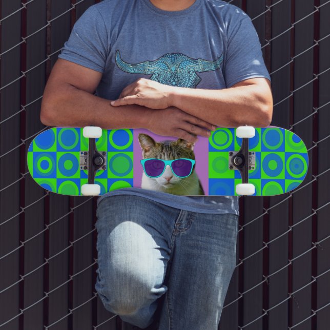 CAT WEARING SUNGLASSES SKATEBOARDS (Outdoor 3)
