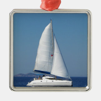 Catamaran Catchup Metal Tree Decoration