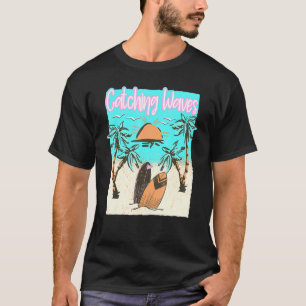 Catching Waves Surfing Beach Vintage Surf T-Shirt