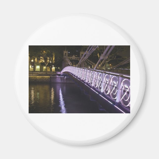 cavenagh bridge, singapore magnet (Front)