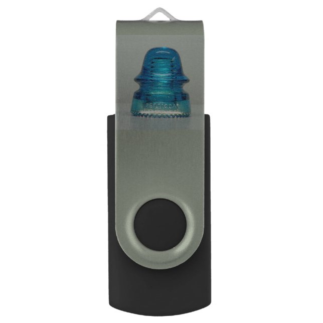 CD-162 Insulator Flash Drive (Front Vertical)