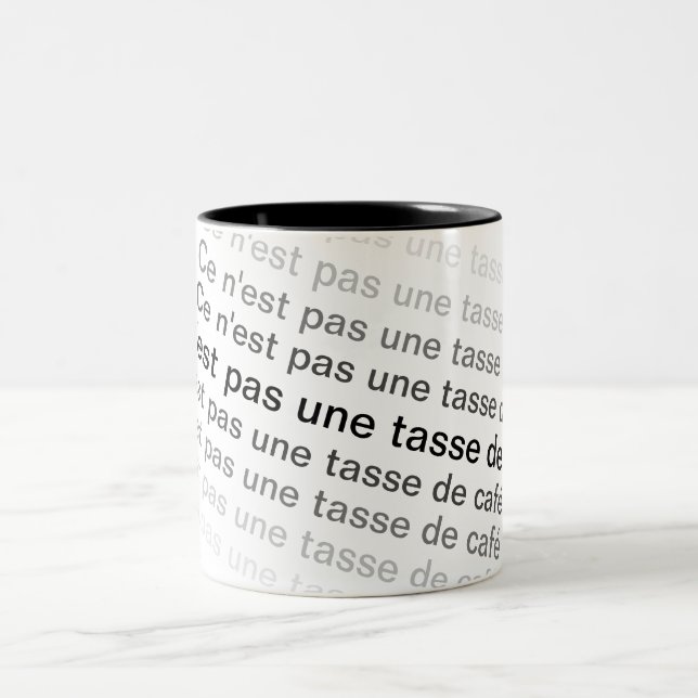 Ce n'est pas une tasse de café Two-Tone coffee mug (Center)