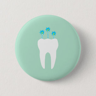Celebration Tooth with Candles 6 Cm Round Badge