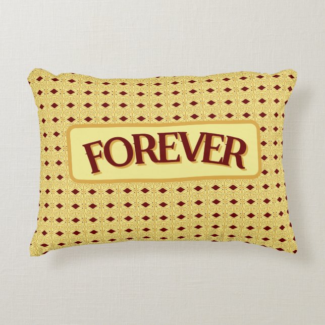 Celtic knot in gold decorative cushion (Front)