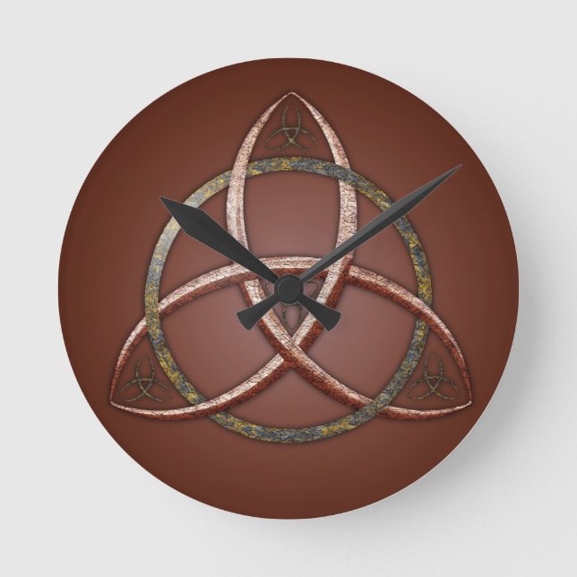 Celtic Trinity Knot Round Clock (Front)