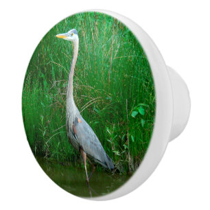 CERAMIC KNOB/ BLUE HERON STANDING IN POND KNOB