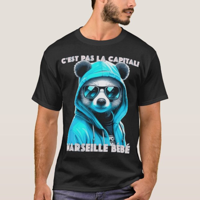 C'est pas la capitale c'est marseille bébé marseil T-Shirt (Front)