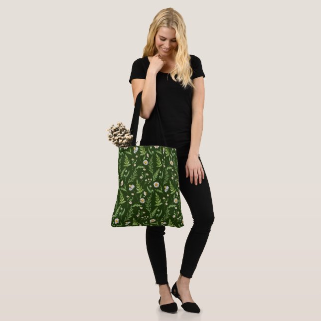 Chamomile Flower Botanical Rustic Pattern Tote Bag (On Model)