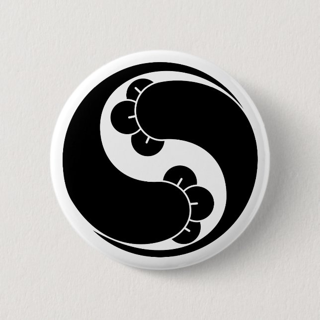 Changed shape two clove swirls 6 cm round badge (Front)