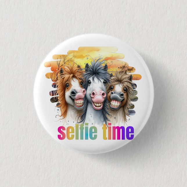 Chapas horse meme – funny horses on a selfie 3 cm round badge (Front)