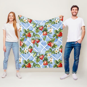 Charming Strawberry & Leaf Pattern – Vintage (2) Fleece Blanket