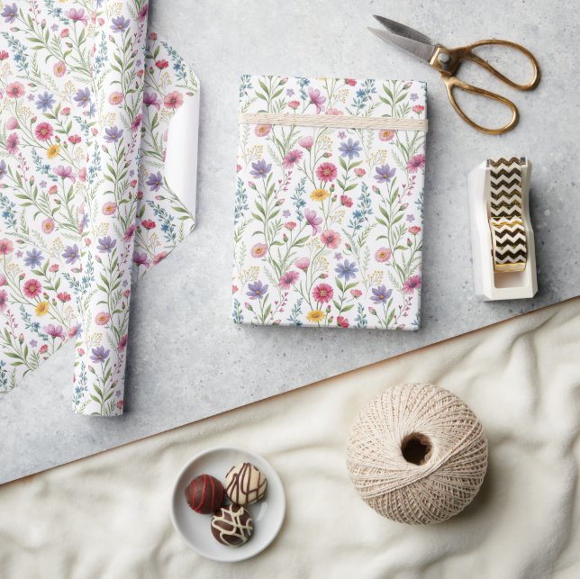 Charming Wildflower Wrapping Paper (Crafts)