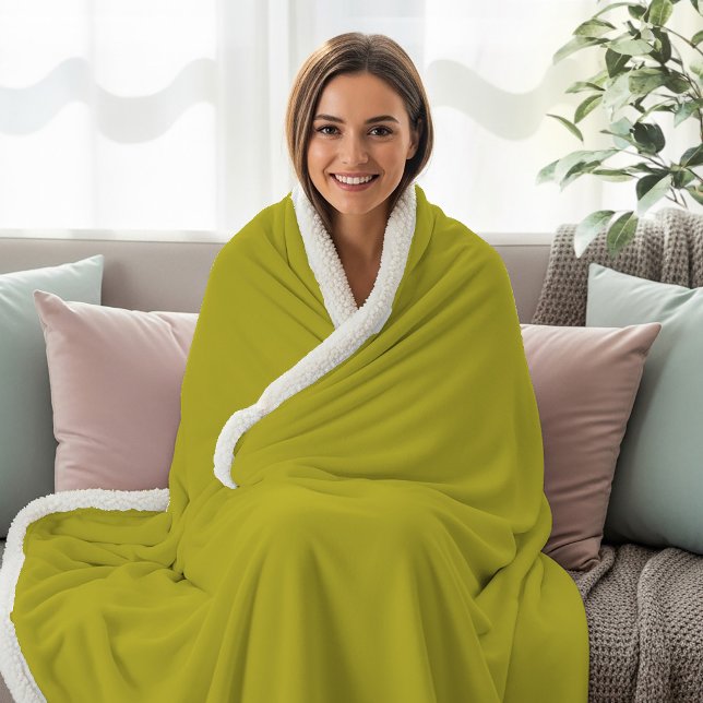 Chartreuse Colour Yellowish Green Plain Minimalist Sherpa Blanket (A Chartreuse-colored plain minimalist design blanket adds coziness to your space.)