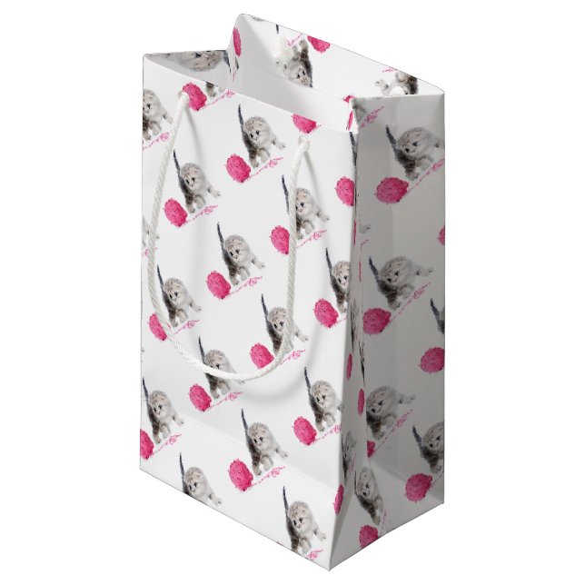 Chaton drôle adorable mignon Low Poly Small Gift Bag (Front Angled)