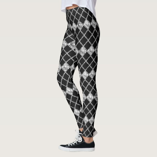 check pattern black  white leggings (Left)