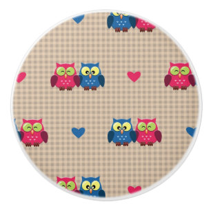 Checked pattern with love owls ceramic knob