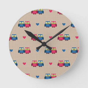 Checked pattern with love owls round clock
