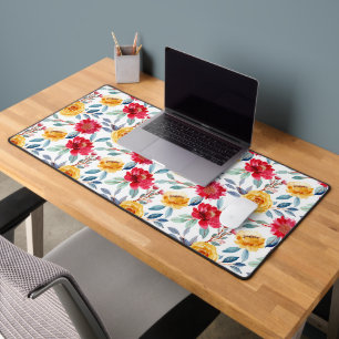 Cheerful Watercolor Floral Pattern in Yellow Rose Desk Mat