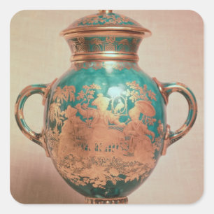 Chelsea vase and lid with gilt chinoiserie square sticker