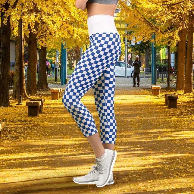 Chequerboard Navy Blue White Capri Leggings (Checkerboard Navy Blue White Capri Leggings)