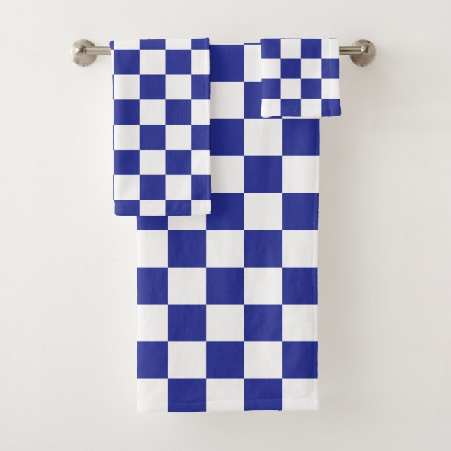 Chequered Blue and White Bath Towel Set (Insitu)