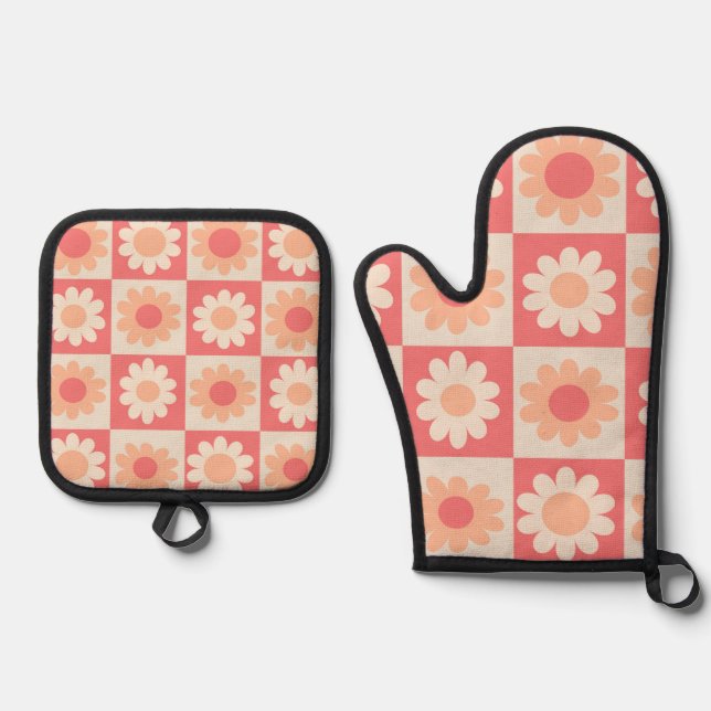 Chequered Groovy  Peach Fuzz Retro Flowers Pattern Oven Mitt & Pot Holder Set (Front)