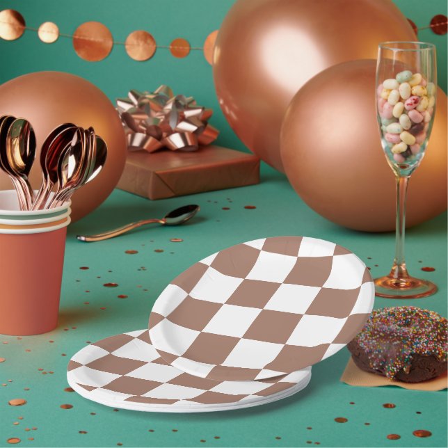 Chequered Pattern in White and Mocha Mousse Paper Plate (Multi)