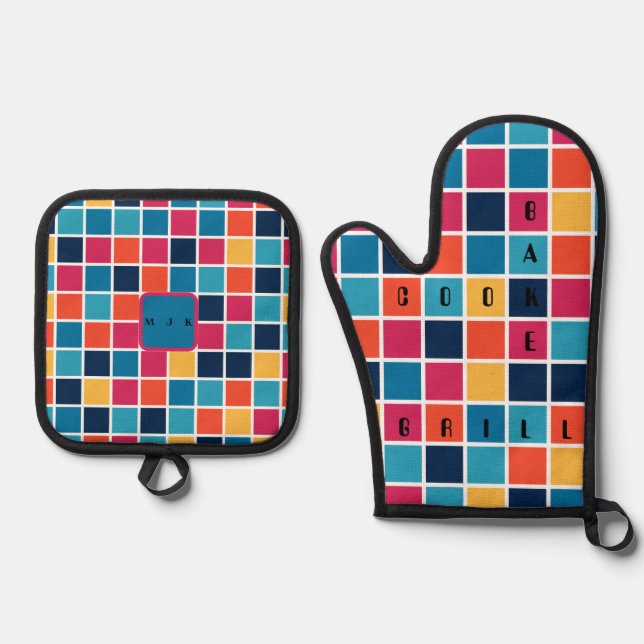 Chequered Puzzle Oven Mitt and Pot Holders Oven Mitt & Pot Holder Set (Front)