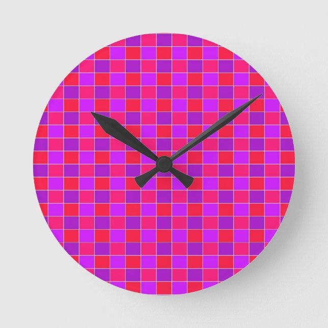 chequered round clock (Front)