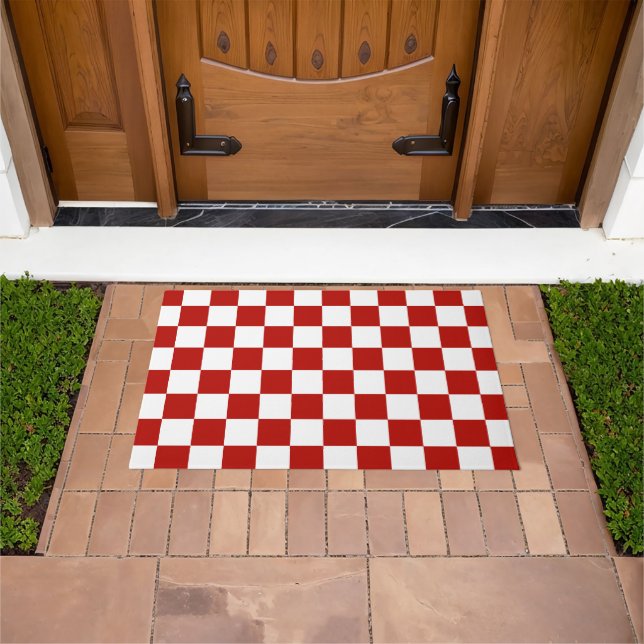 Chequered squares red white geometric retro doormat (Outdoor)
