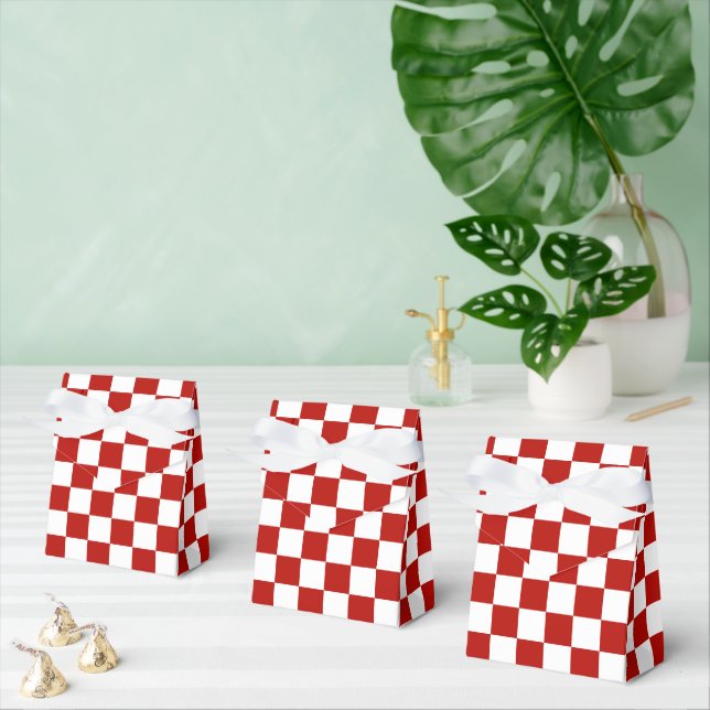 Chequered squares red white geometric retro favour box (Multiple)